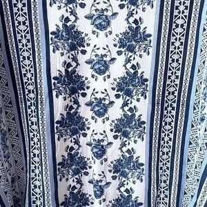 Miami White & Blue Striped & Floral Blouse Size Small